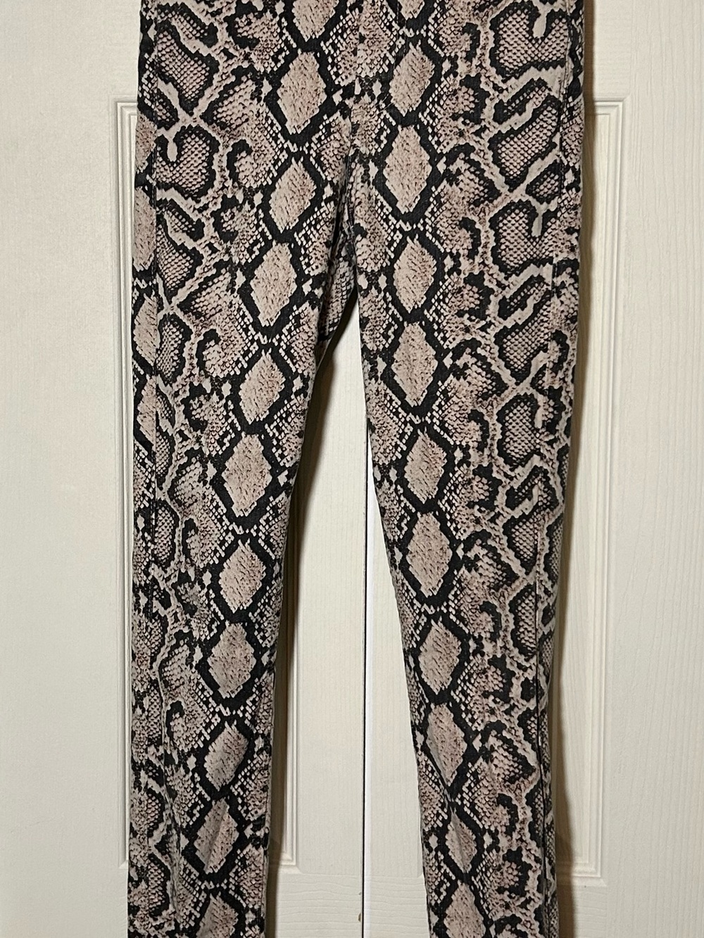 Zara Trafaluc Women's Denim, Snake Print, Skinny, Size 04